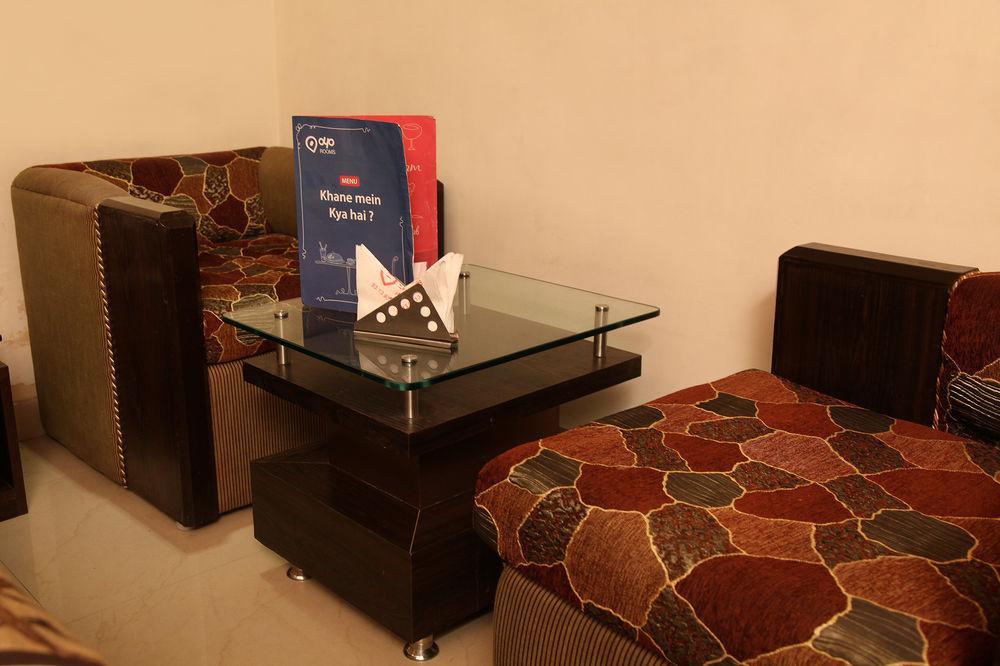 Oyo 905 Galaxy View Hotel Prayagraj Bagian luar foto