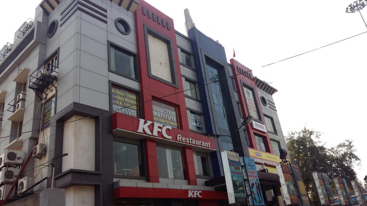 Oyo 905 Galaxy View Hotel Prayagraj Bagian luar foto